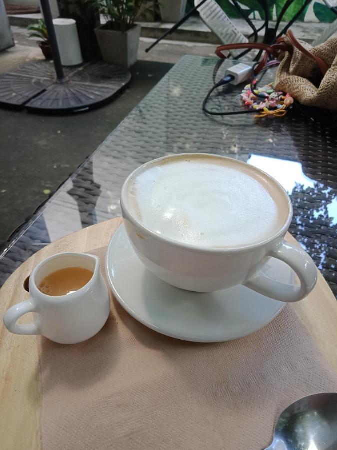 Jindabyne Cafe & Hostel Chiang Mai Exterior foto