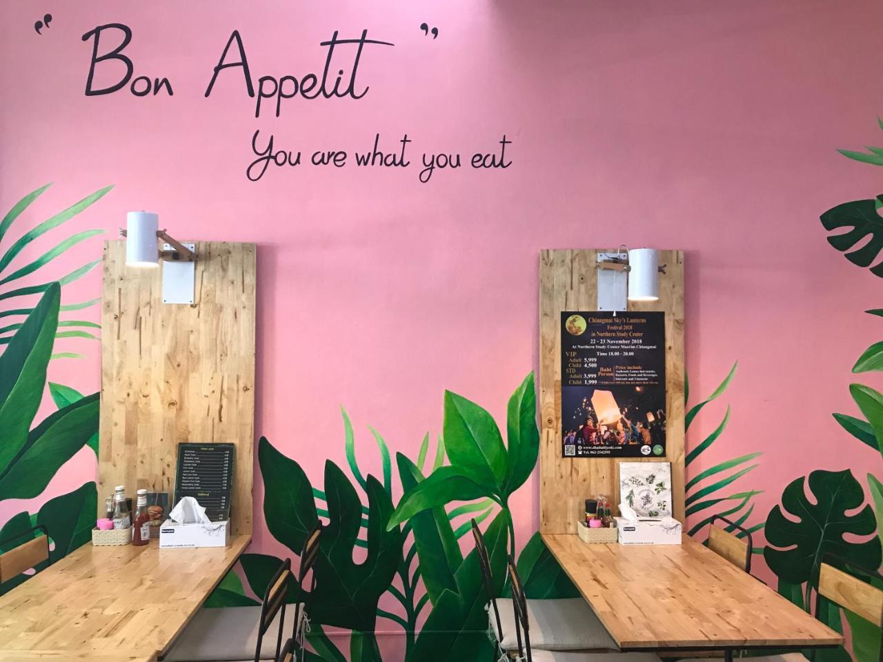 Jindabyne Cafe & Hostel Chiang Mai Exterior foto
